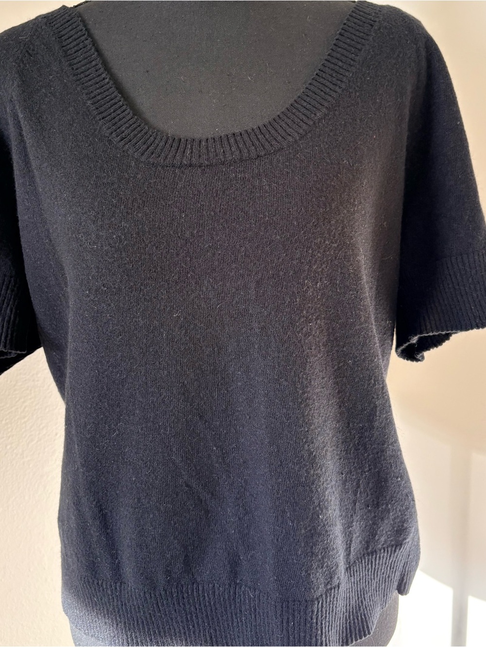 Old Navy Women’s XXL Black Sweater Type Blouse, Short Sleeve w/Button  Detail